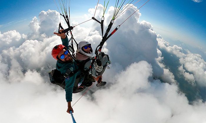 PARAGLIDING