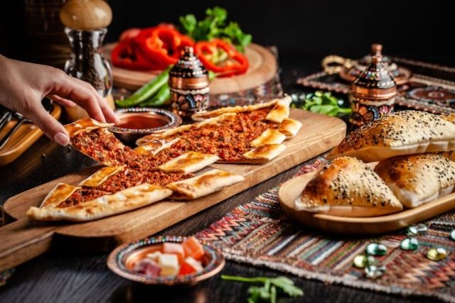 /api/cms/uploads/albanian_cuisine_famous_and_popular_640x427_52be17c119.jpeg