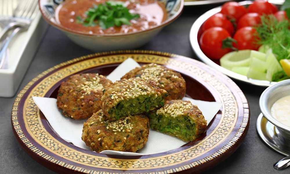 /api/cms/uploads/egypt_ful_medames_meal_food_d6965b209d.jpg
